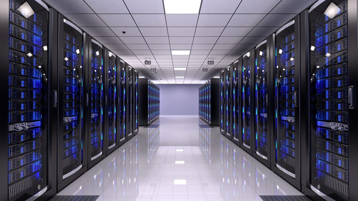 Rack-mounted server hardware